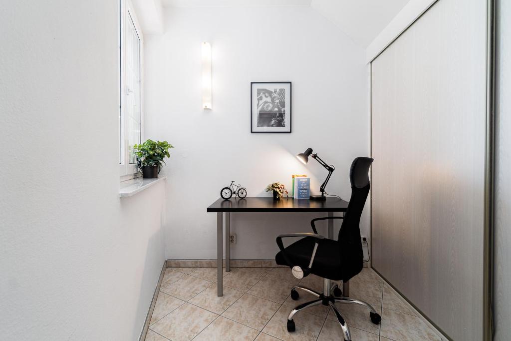 Beautiful Apartments With Parking In a Quiet Location - 13