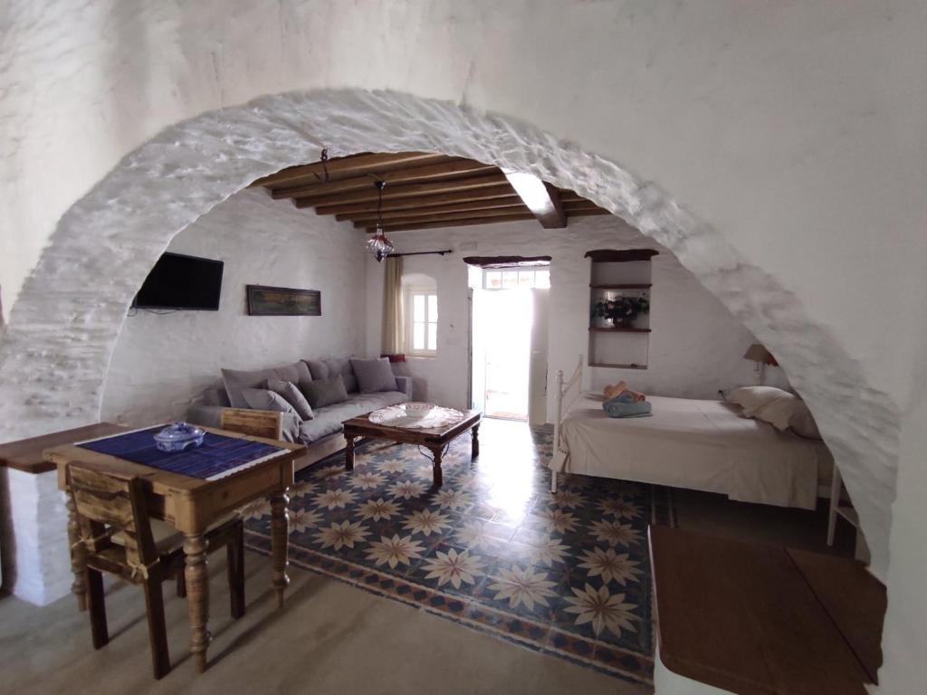 Foto da galeria de Traditional Suites in Chora Kythnos #1 em Kythnos