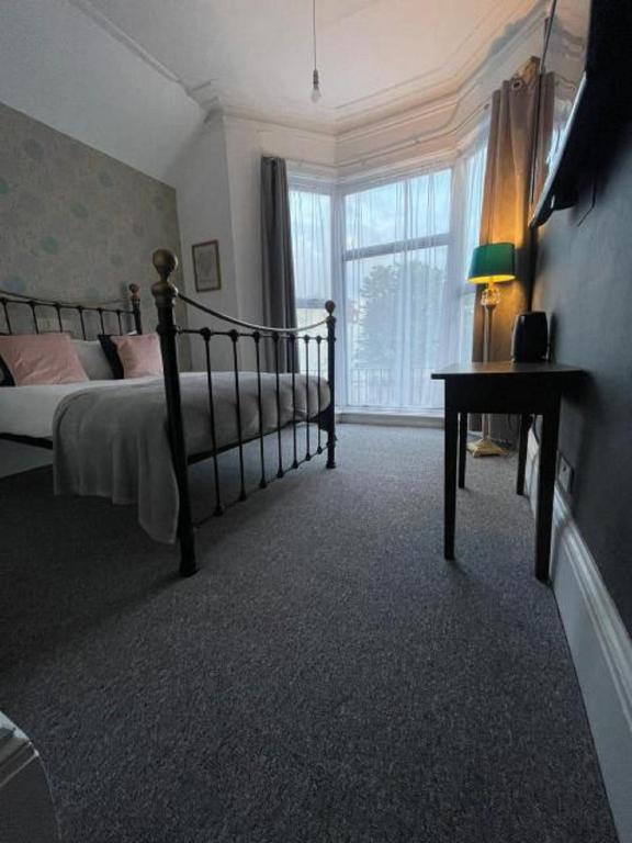 Number 19 Brighton - Resim 5