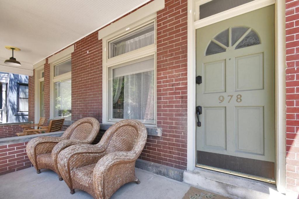 Modern Boho Stylish 1BR Near DT on Historic Street - One-Bedroom House