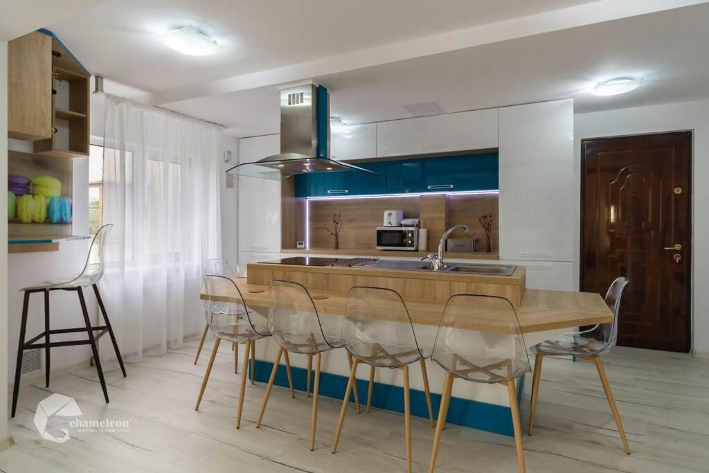 Köök või kööginurk majutusasutuses Apartament luxos în Onești