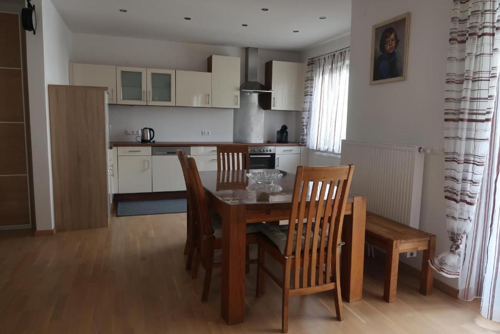 Kuchyň nebo kuchyňský kout v ubytování Ferienwohnung Silvia Wutte