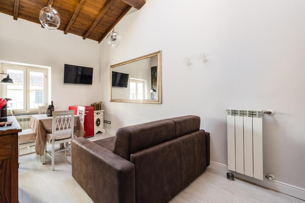 Gli specchi - Steps to the walls - 2 SmartTV - 13