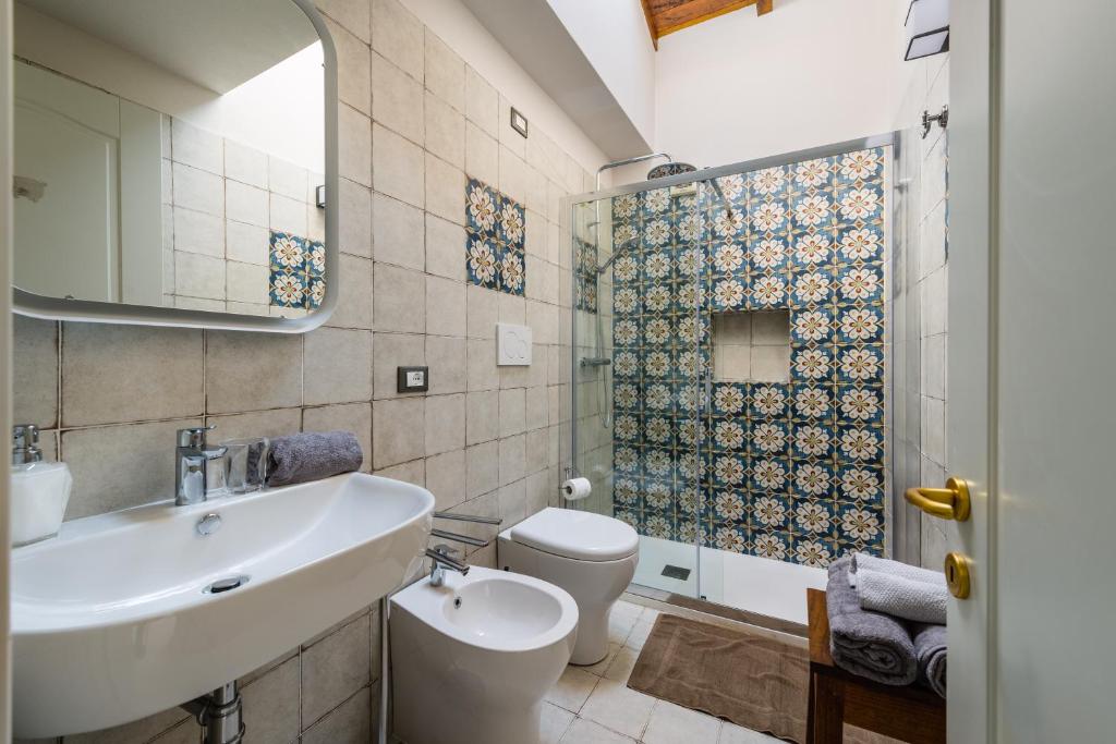 Gli specchi - Steps to the walls - 2 SmartTV - 10