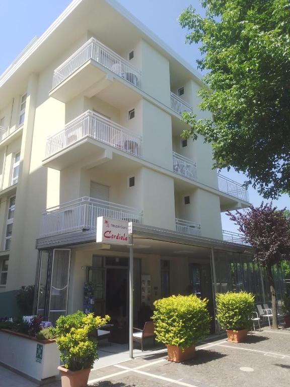 Budova, kde se hotel nachází