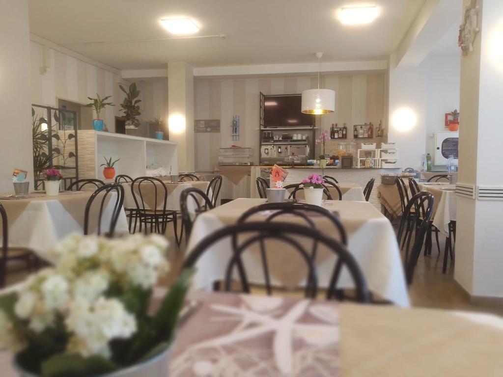 Kuchyň nebo kuchyňský kout v ubytování B&B - Meuble' - Hotel " CORDIALE "