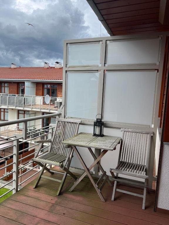 Balkón alebo terasa v ubytovaní Neptun Park Apartament - 100 m od plaży
