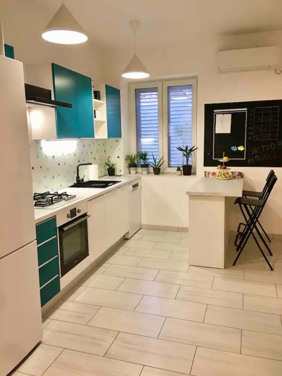 Novouređen komforni stan od 90 m2 s dvorištem
