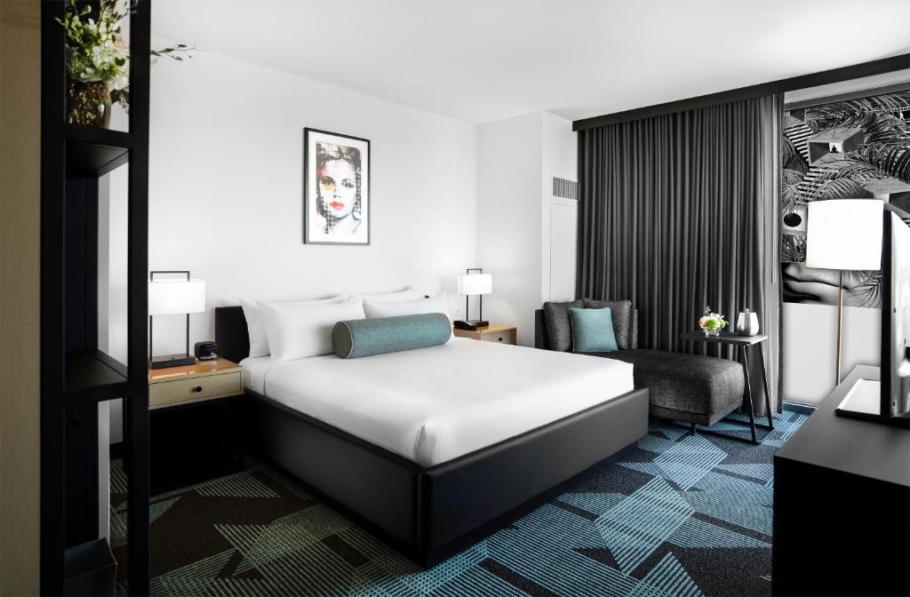 Downtown Grand Hotel & Casino - 
