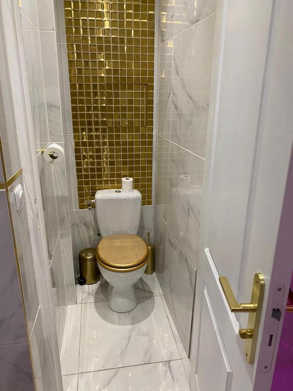 Kúpeľňa v ubytovaní Suite romantique avec jaccuzy à la gare de Montpellier