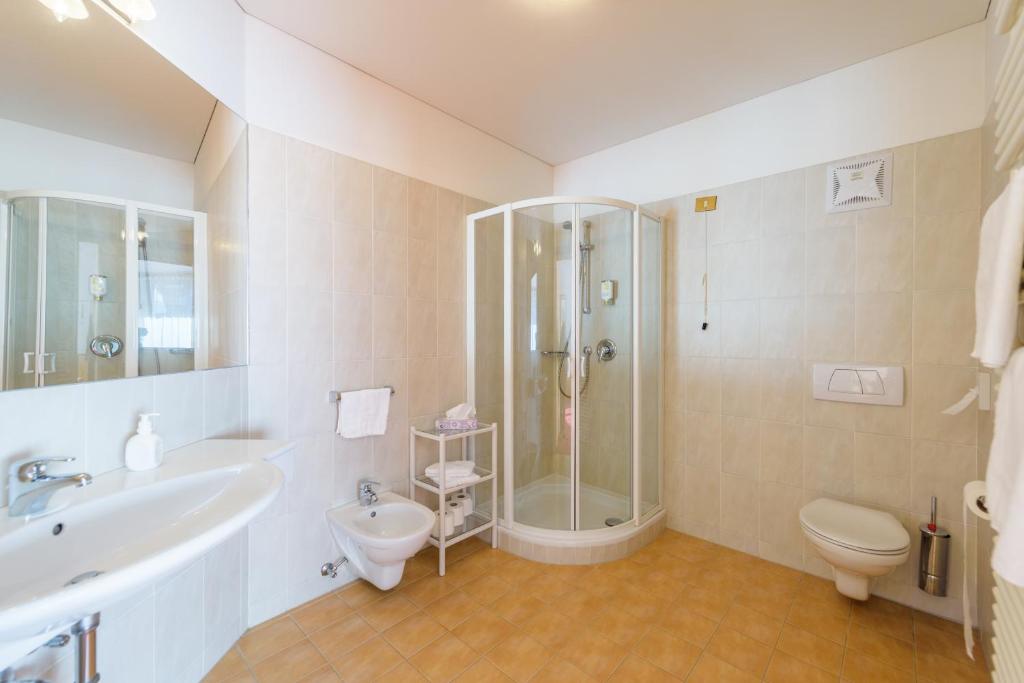 Koupelna v ubytování Hotel Julius Payer
