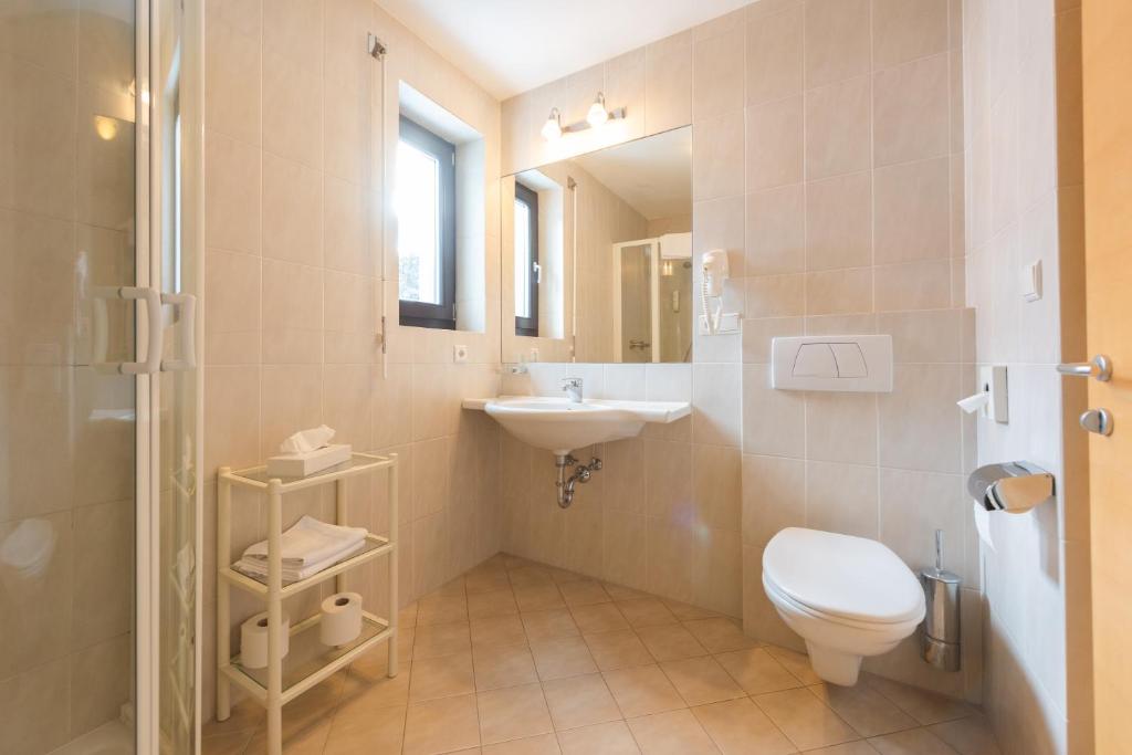 Koupelna v ubytování Hotel Julius Payer