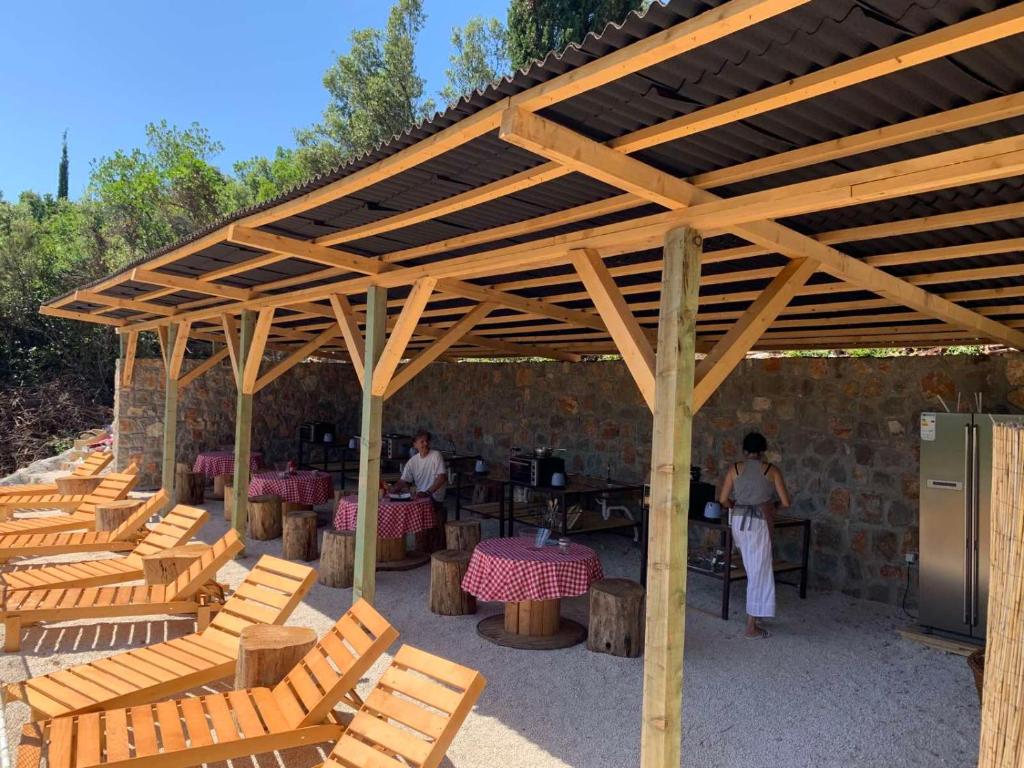 Restaurace v ubytování Bigova Glamping
