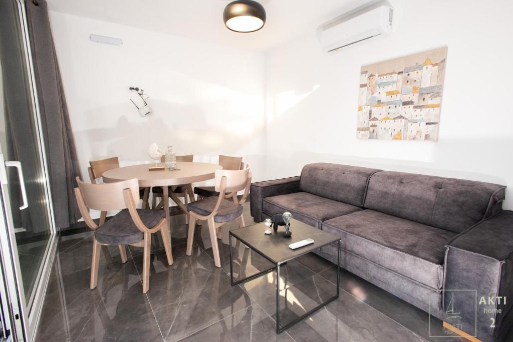 Posezení v ubytování AKTI Homes Matala