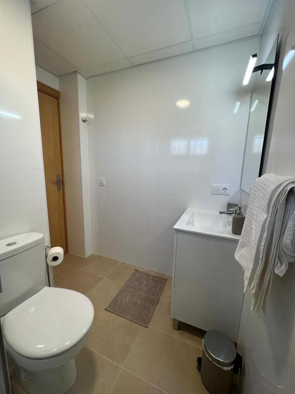 Kúpeľňa v ubytovaní Benalmadena ALOHA PLAYA SEA VIEW LOFT