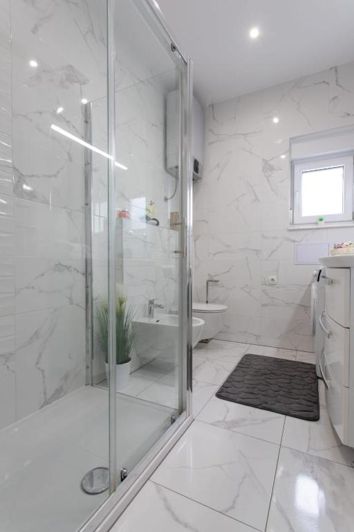 Kúpeľňa v ubytovaní Lux apartment Ema