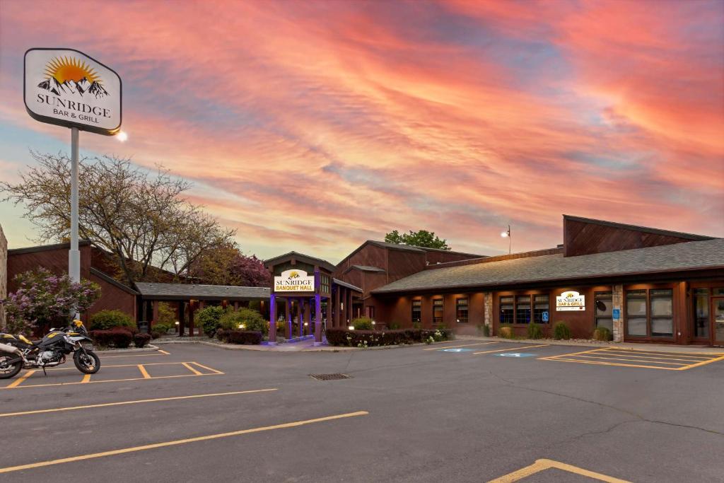 Pelan lantai bagi Best Western Sunridge Inn & Conference Center