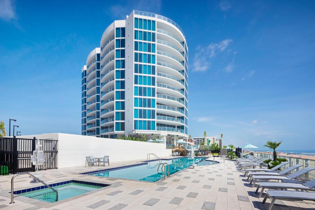 Bazén v ubytování Max Beach Resort nebo v jeho okolí