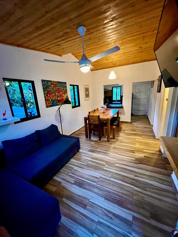 Posezení v ubytování Haus unter Palmen