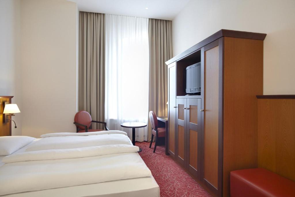 Hotel Hafen Hamburg - Resim 38