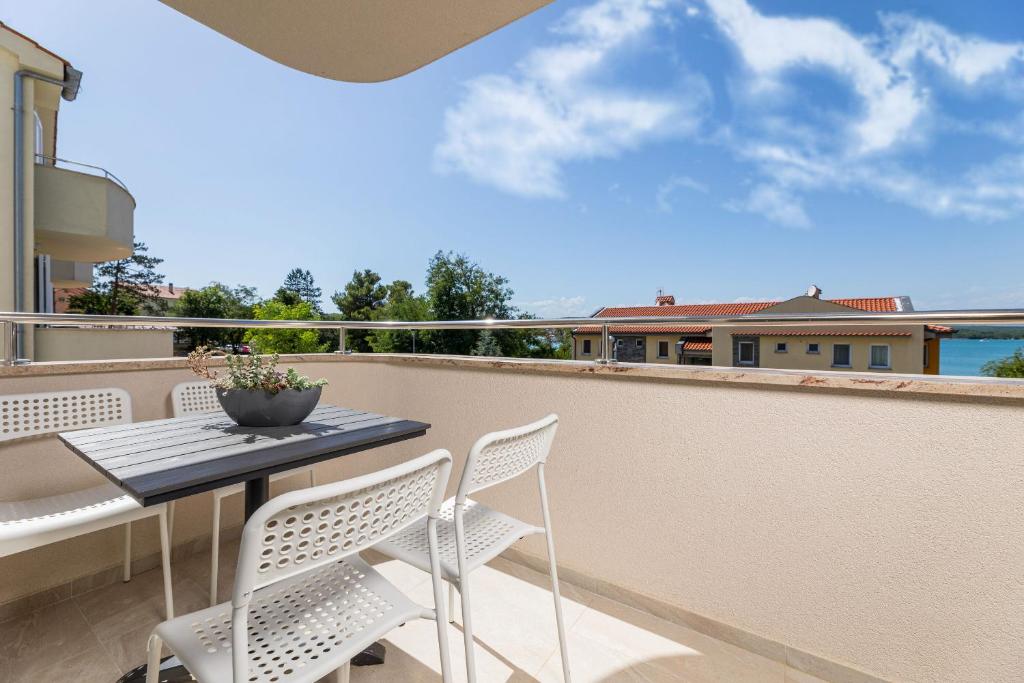 Балкон или терраса в Apartments Sucic 2