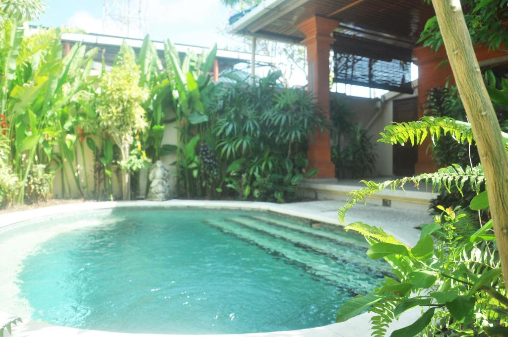 Πισίνα στο ή κοντά στο villa bumiayu 3 sanur