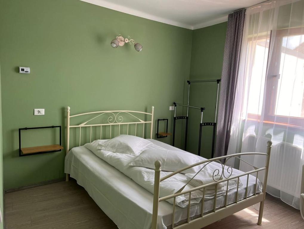 Premont Studios Ghimbav - Quadruple Room
