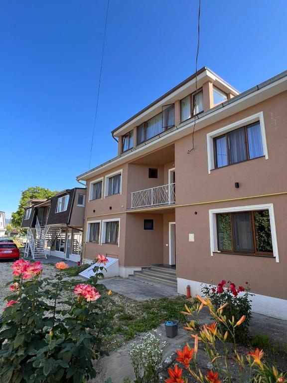 Premont Studios Ghimbav, Ghimbav Precios actualizados 2023