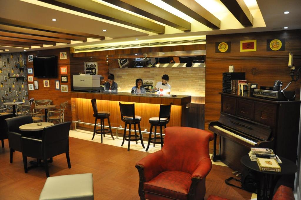 Lounge nebo bar v ubytování Caesar's Park Hotel