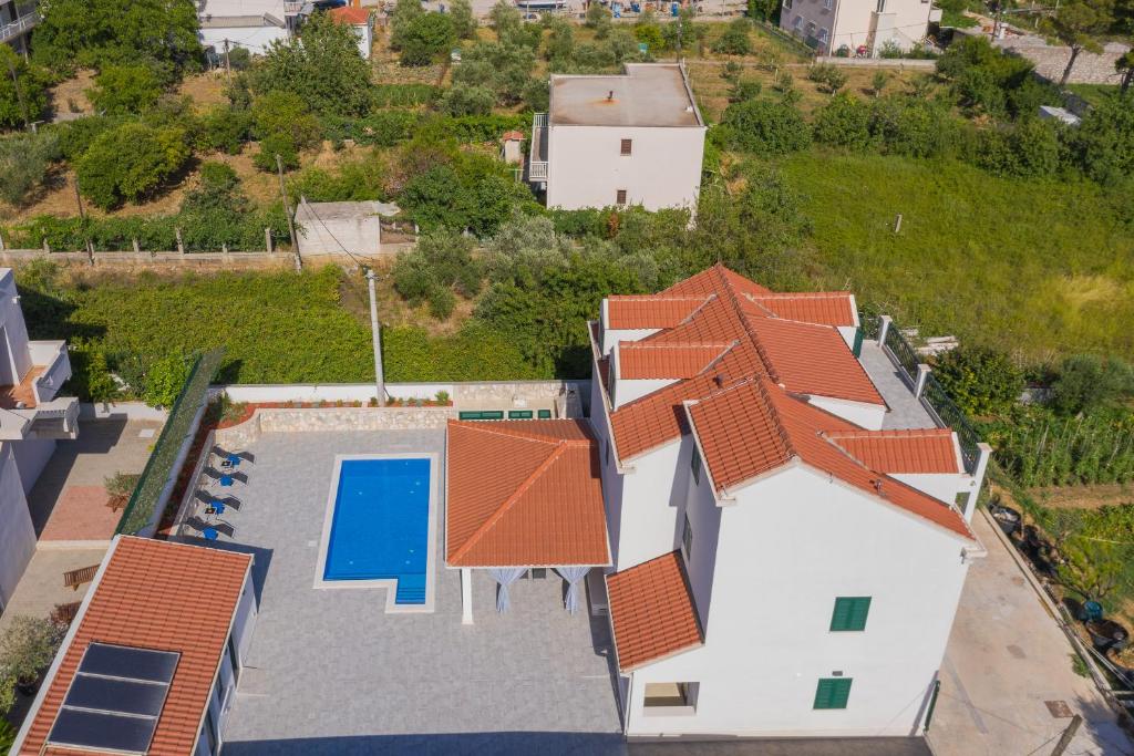 Bazén v ubytovaní Villa Larum alebo v jeho blízkosti