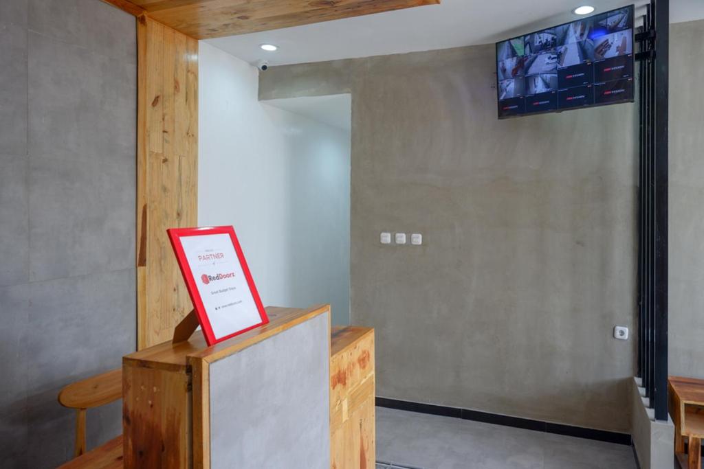 TV a/nebo společenská místnost v ubytování RedDoorz @ Klaten City