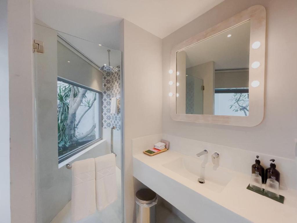 The Peri Hotel Hua Hin - 16