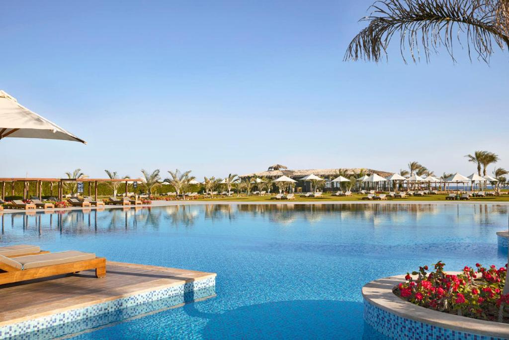 Bazén v ubytování Steigenberger Resort Alaya Marsa Alam - Red Sea - Adults Friendly 16 Years Plus nebo v jeho okolí