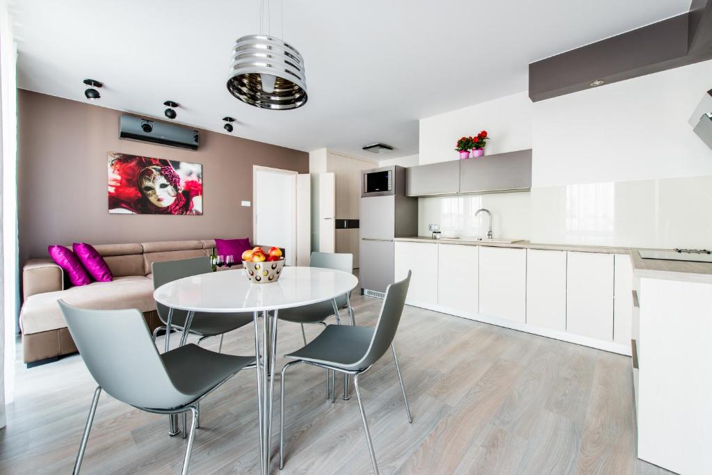 Centrum Superior Suites - 4