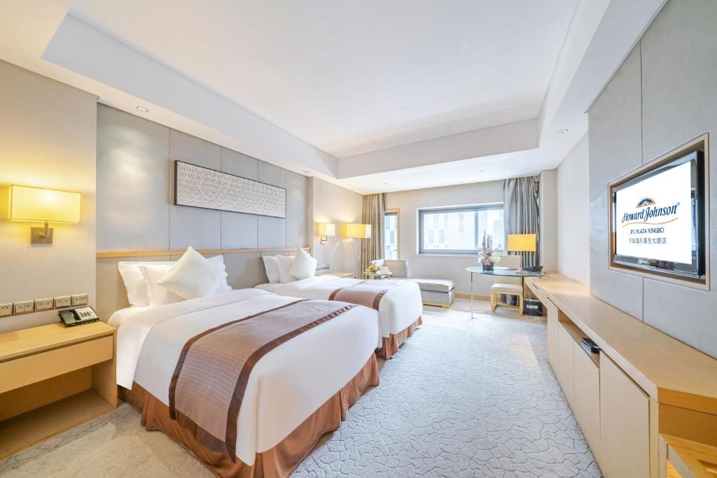 Howard Johnson IFC Plaza Ningbo - Superior Twin Room With City View