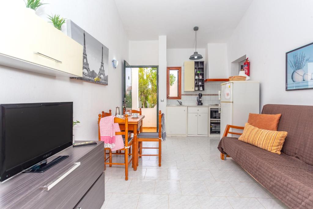 Las Brisas 11, Ciutadella – Updated 2023 Prices