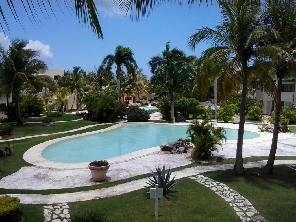 Bazén v ubytování Caraibidamari 1 nebo v jeho okolí