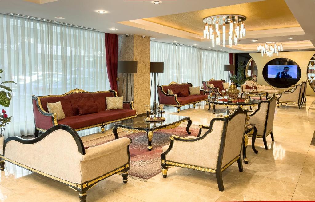 A seating area at The Conforium Hotel İstanbul