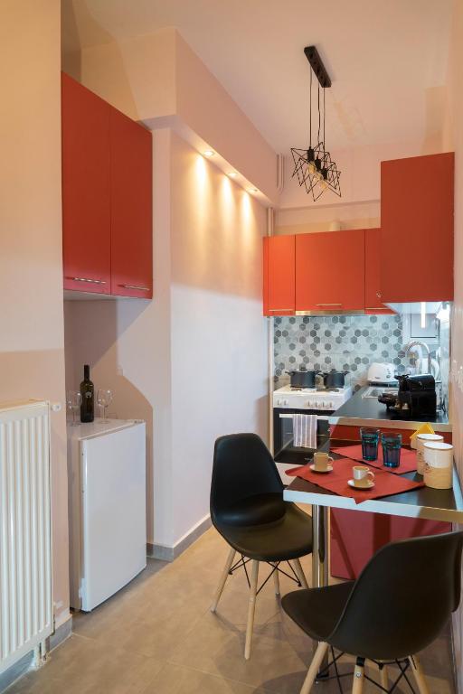 Kuchyňa alebo kuchynka v ubytovaní Stylish Modern Studio in the Heart of Athens