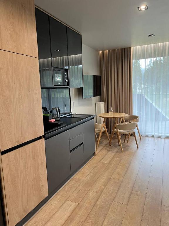 SAVOIE Apartments Bukovel - Chambre Familiale Avec Terrasse