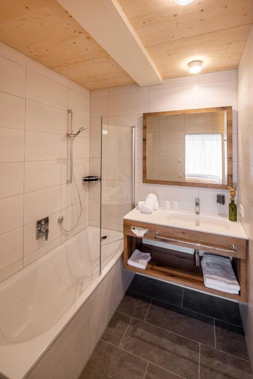 Koupelna v ubytování Hotel Sonnenhang