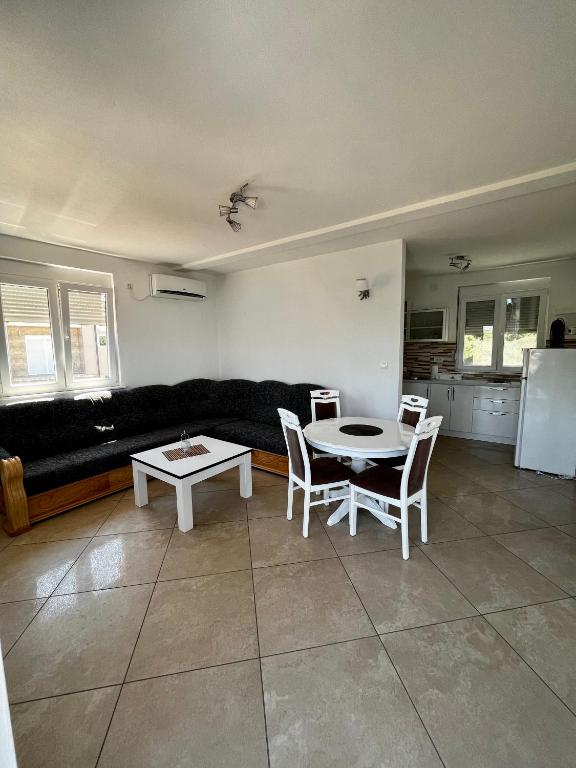Posezení v ubytování Apartments Apartmani Bojana