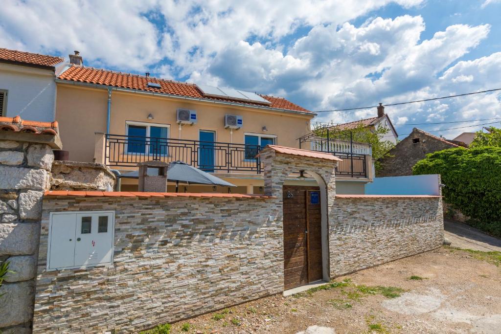 Budova, kde se vila nachází