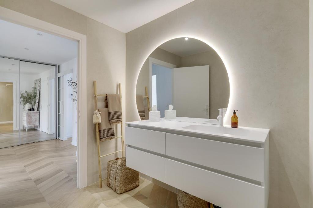 Fotografia z galérie ubytovania "Sunset" Loft vue imprenable et expérience inoubliable à Marseille by Weekome v destinácii Marseille