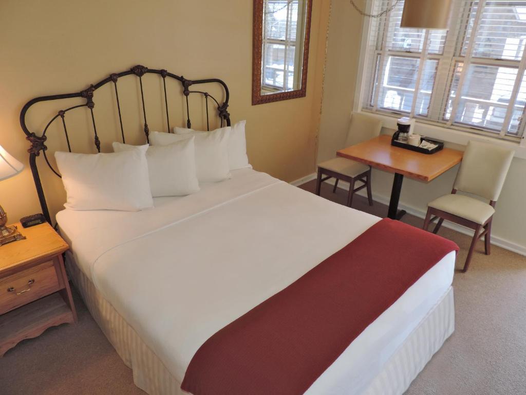 The Victorian Inn - Klassiek Een Queensize Bed