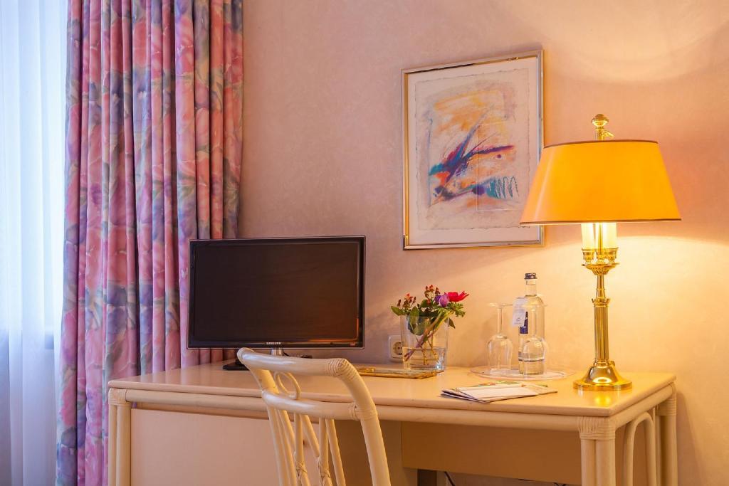 TV a/nebo společenská místnost v ubytování Hotel Residenz Joop
