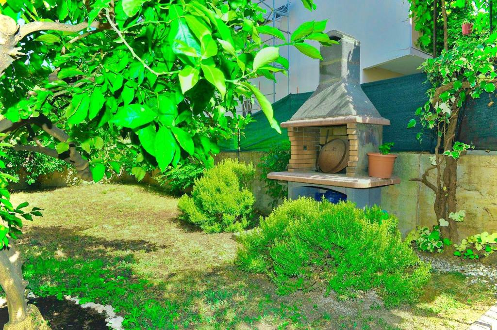 Vonkajšia záhrada v ubytovaní Apartment Botanic
