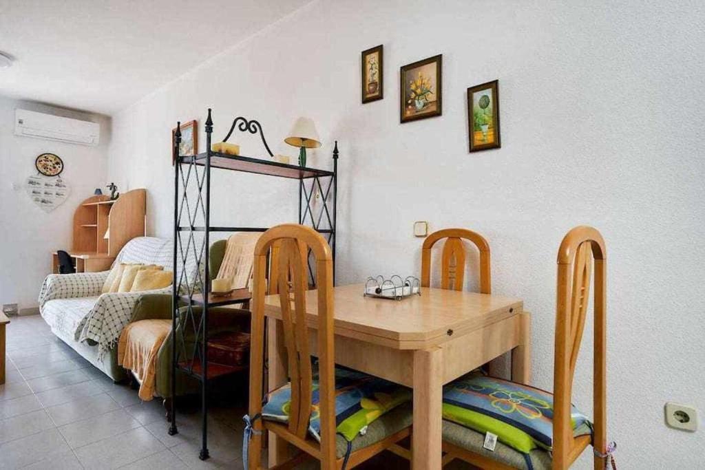 A bed or beds in a room at Espanhouse Olga apartment