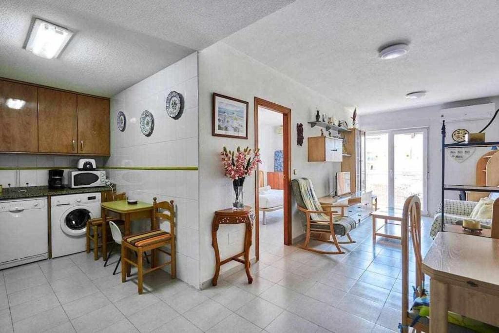 A kitchen or kitchenette at Espanhouse Olga apartment