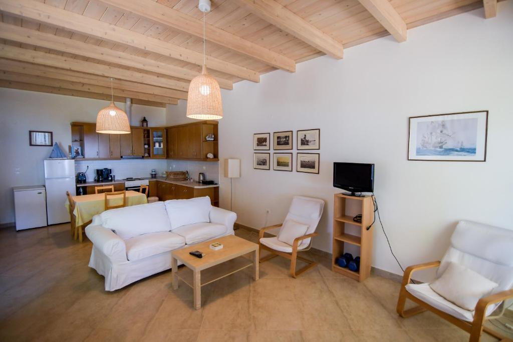 A television and/or entertainment centre at Kiani Akti Villas